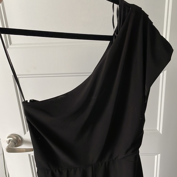 Michael Kors one shoulder black dress size 2. Barely worn - Picture 8 of 8